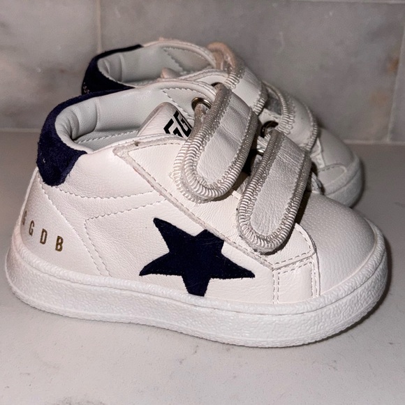 Toddler Golden Goose Sneakers size 19 or 4T. Gently used - Picture 4 of 5